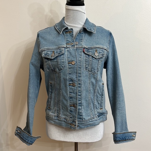 Levi's Jacket - Picture 2 of 12